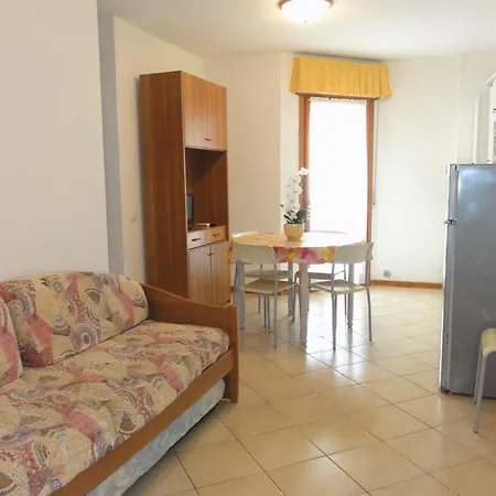 Great Flat Close To The Apartment